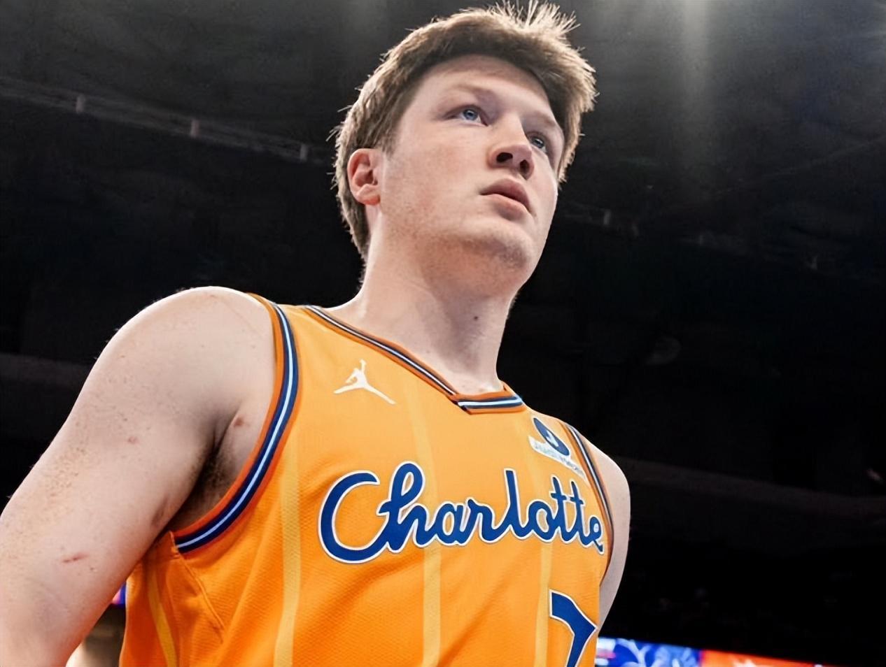 九游体育登录入口-20分4板！联盟第1！克神追平乔丹，最佳新秀或许已经提前失去悬念