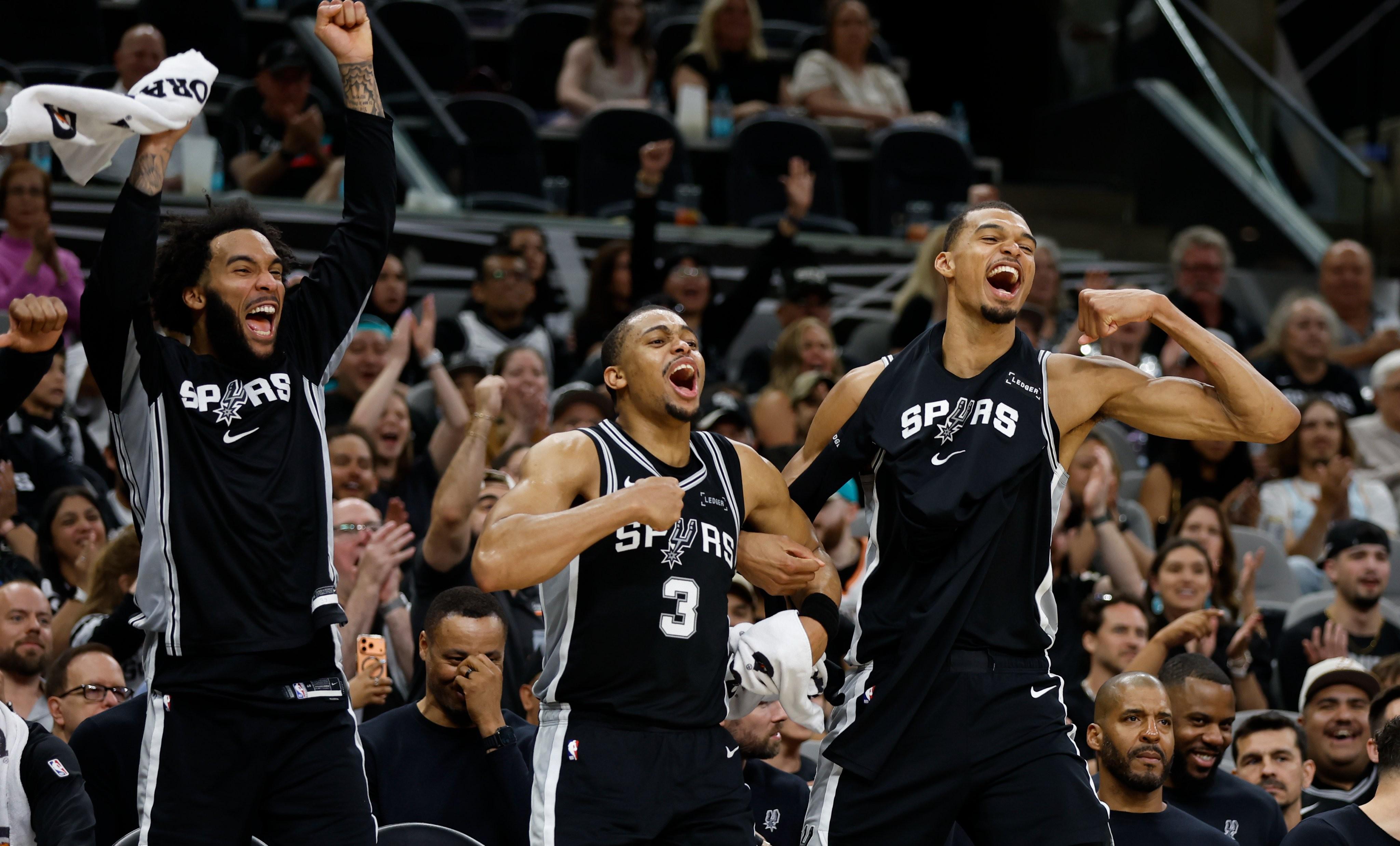 马刺常规赛数据：62胜20负西部第二，时隔7年重返季后赛